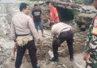 Sinergi-TNI-Polri-dan-Masyarakat-Cor-Deker-Jalan-Trans-Utara,-Jembatan-Darurat-Jadi-Solusi