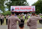Momen-Haru-dan-Penuh-Harapan-di-Apel-Farewell-Pelepasan-AKBP-I-Gede-Ngurah-Joni-Mahardika-di-Polres-Ende