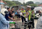 Sapa-Warga-di-Jalan,-Satlantas-Polres-Ende-Bagikan-100-Paket-Takjil-untuk-Ojek-dan-Pejalan-Kaki