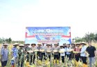 Di-Tengah-Hujan,-Kapolda-NTT-Pimpin-Semangat-Ketahanan-Pangan-Lewat-Panen-Raya-Jagung-2026