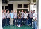 Momentum-HUT-Bhayangkara-ke-80,-Kapolda-NTT-Anjangsana-ke-Rumah-Sesepuh-Polri-Irjen-Pol.-(Purn.)-Jacky-Uly-Perkuat-Silaturahmi-dan-Jalin-Komunikasi-untuk-Kemajuan-Polda-NTT