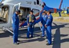 Polri-Lakukan-Airdrop-Bantuan-untuk-Warga-Kampung-Landor-yang-Masih-Terisolasi