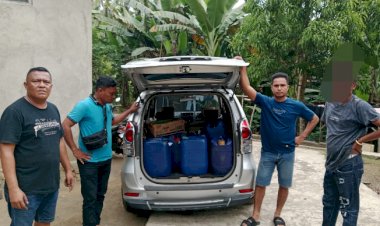 Sering-Menjadi-Pemicu-Gangguan-Kamtibmas,-Polres-Ende-Polda-NTT-Amankan-Ratusan-Liter-Miras-Jenis-Moke-dalam-Operasi-Pekat-Turangga-2025