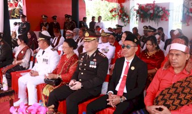 Kapolres-Ende-bersama-PJU-Hadiri-Upacara-Peringatan-HUT-RI-ke--80-tingkat-Kabupaten-Ende