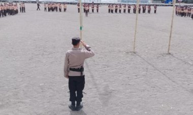 Kapolsek-Pulau-Ende-Jadi-Pembina-Upacara-Penutupan-Perkemahan-Pramuka-SD-se-Kecamatan-Pulau-Ende