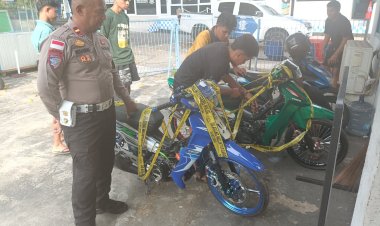 Bubarkan-Aksi-Balap-Liar,-Satlantas-Polres-Ende-Amankan-Sejumlah-Motor-dalam-Patroli-Blue-Light