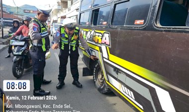 Sasar-Terminal-dan-Jalan-Protokol,-Satlantas-Polres-Ende-Gencarkan-Edukasi-Keselamatan-Berlalulintas