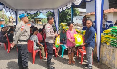 Polres-Ende-Gelar-Gerakan-Pangan-Murah-Serentak,-5-Ton-Beras-Ludes-Diserbu-Warga-Jelang-Idul-Fitri-dan-Paskah
