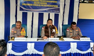 Perkuat-Soliditas-dan-Pelayanan-kepada-Masyarakat,-Kapolres-Ende-Sambangi-Polsek-Nangapanda