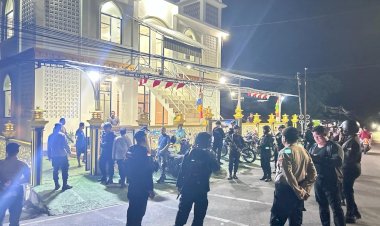 Polres-Ende-dan-Satbrimobda-NTT-Gelar-Patroli-Bersama,-Pastikan-Sholat-Idul-Adha-1447-H-di-Kota-Ende-Aman-Kondusif