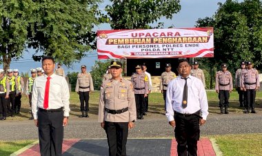 Apresiasi-Prestasi,-Kapolres-Ende-Polda-NTT-Beri-Penghargaan-untuk-Personel-yang-Berhasil-Ungkap-Kasus-Korupsi-hingga-Curanmor