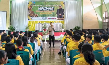 Perangi-Bullying-dan-Narkoba,-Sat-Binmas-Polres-Ende-Edukasi-432-Siswa-Baru-di-SMAK-Syuradikara