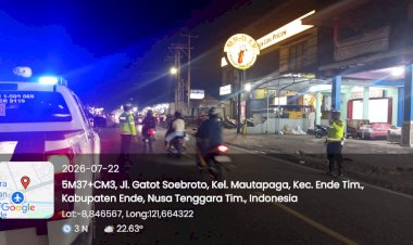 Tekan-Angka-Kecelakaan-di-Malam-Hari,-Satlantas-Polres-Ende-Gelar-Patroli-Blue-Light-di-Titik-Rawan