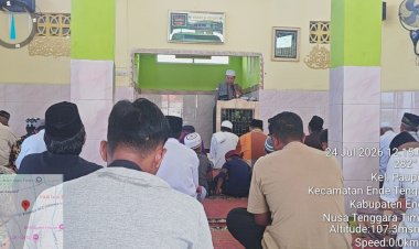 Jadi-Khatib-dan-Imam-di-Masjid-Al-Furqan,-Kapolsek-Ende-Imbau-Warga-Jauhi-Miras-dan-Judi