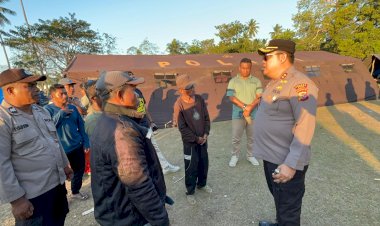 Pastikan-Jalur-Aman-Pasca-Gempa,-Kapolres-Ende-Dirikan-Tenda-Darurat-untuk-Warga-di-Maukaro
