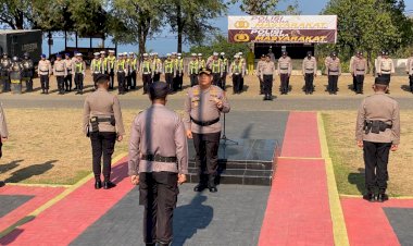 Apel-Siaga-Antisipasi-Aksi-Unjuk-Rasa-2-Tahun-Kabinet-Merah-Putih,-Kapolres-Ende-Tekankan-Prinsip-Zero-Defect
