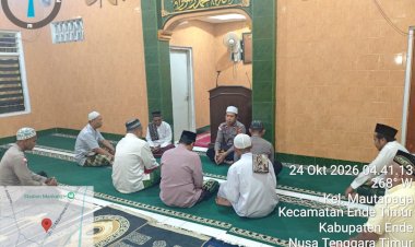 Subuh-Keliling-di-Masjid-Al-Ridwan,-Wakapolsek-Ende-Ajak-Warga-Jaga-Kamtibmas-serta-Bijak-Bermedsos