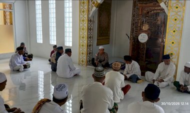 Jumat-Keliling-di-Masjid-Al-Jihad-Rate,-Wakapolsek-Ende-Ajak-Jamaah-Jaga-Kamtibmas-dan-Jaga-Persatuan