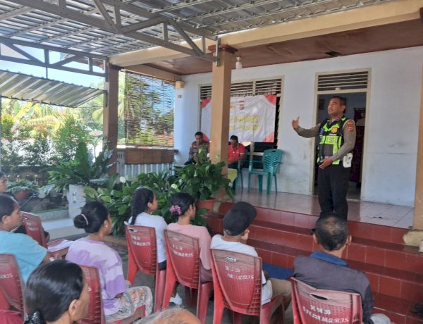 Polres Ende Terima Keluhan Warga Kelurahan Kelimutu Lewat Kegiatan Jumat Curhat