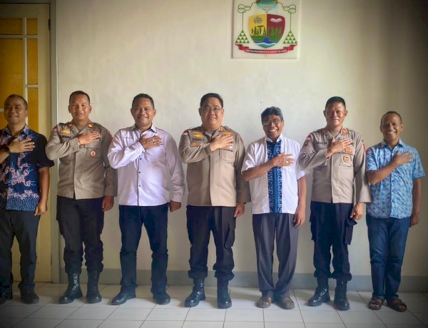 Mempererat Silaturahmi dengan Tokoh Agama, Kapolres Ende Sowan ke Uskup Agung Ende