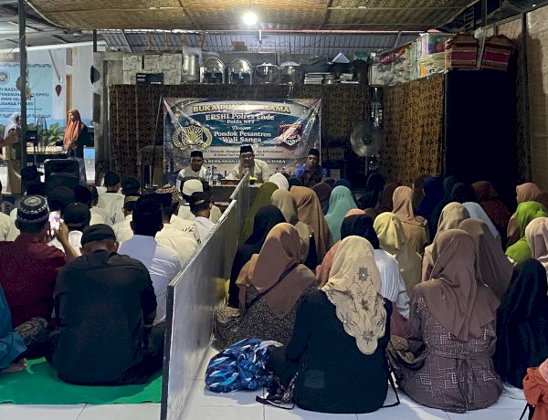 Pererat Silaturahmi, Kapolres Ende dan Ershi Community Gelar Buka Puasa Bersama Santri Wali Sanga