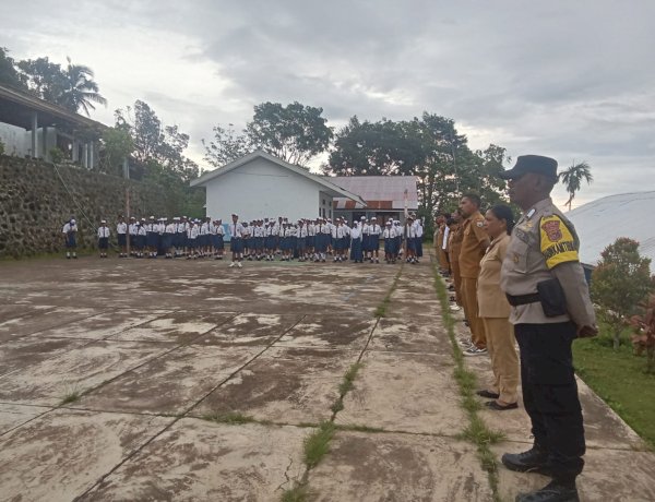 ​Sapa Siswa SMPN 4 Wolowaru, Ipda Ubaldus Maku Tekankan Pentingnya Karakter dan Anti-Bullying