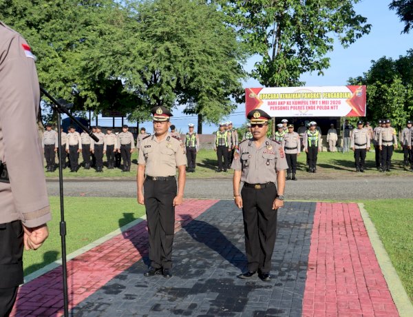 Dedikasi 30 Tahun Tanpa Cacat, Dua Perwira Polres Ende Raih Pangkat Kompol Pengabdian