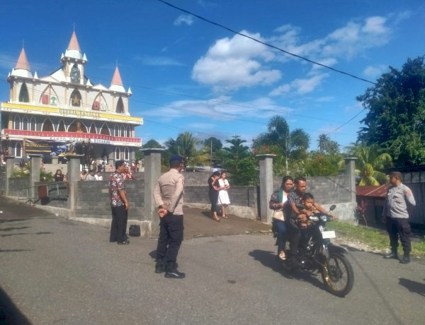 Sinergi Polres Ende Amankan Misa Minggu Pagi di Gereja Santo Donatus Bhoanawa, Ratusan Jemaat Beribadah Khidmat