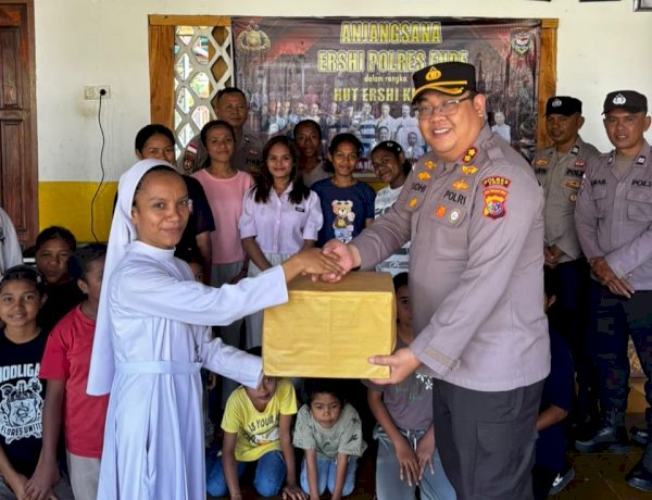 25 Tahun Mengabdi, Alumni Ershi XX 2001 Polres Ende Berbagi Kasih di Panti Asuhan dan Ziarah Makam Rekan Seangkatan