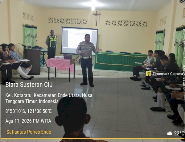 Tanamkan Karakter Tertib Lalu Lintas, Satlantas Polres Ende Polda NTT Gelar Police Goes to School Anggota Paskibraka 2026