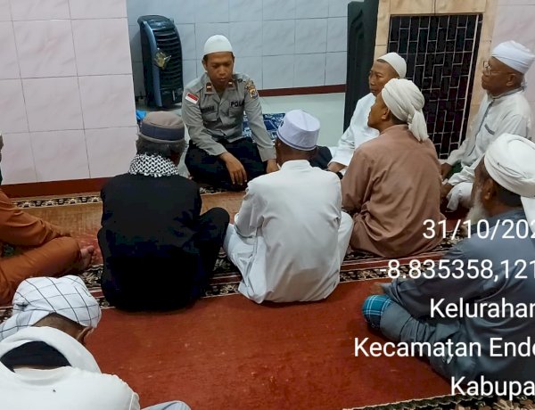 Polsek Ende Gelar Subuh Keliling di Masjid Al-Furqan: Pererat Silaturahmi Sekaligus Sampaikan Pesan Kamtibmas