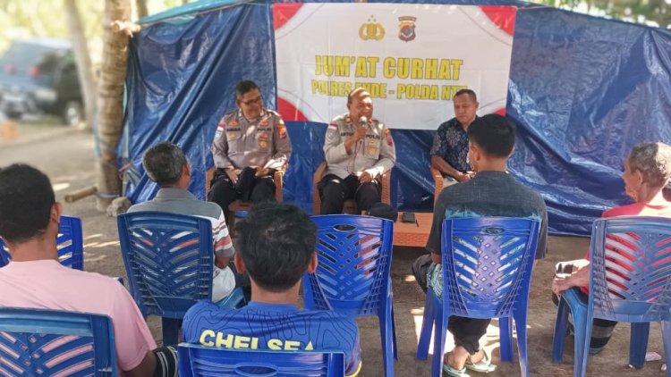 Lewat-Jumat-Curhat,-Satbinmas-Polres-Ende-Polda-NTT-Serap-Aspirasi-Warga-Kelurahan-Lokoboko-Kecamatan-Ndona