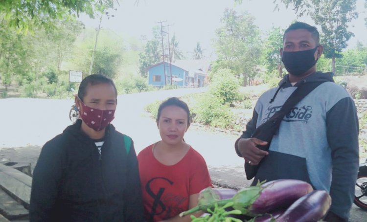 Kanit Intelkam Polsek Wewaria Sambangi Warga Di Desa Welamosa