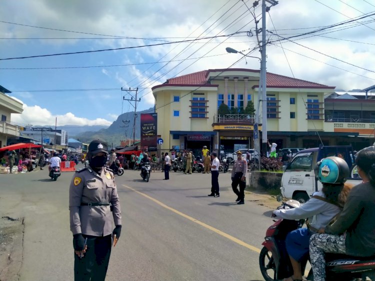 Polres Ende Melaksanakan Operasi Yustisi Penggunaan Masker