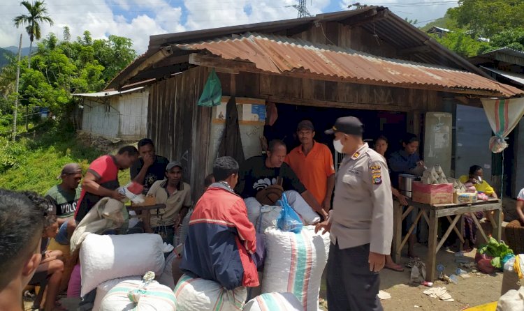 Kapolsek Detusoko Sambangi Pasar Tradisional dan Berikan Pesan Kamtibmas