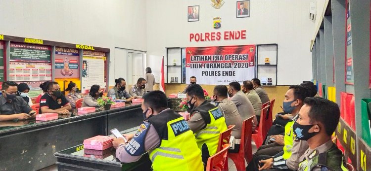 Kabag Ops Polres Ende Pimpin Lat Pra Ops Lilin Turangga 2020