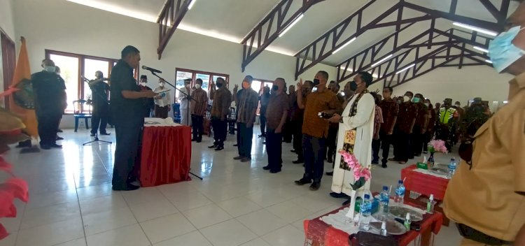 Kapolsek Maurole Hadiri Serah Terima Jabatan Camat Maurole Dan Camat Wewaria