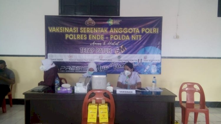 Personil Polres Ende Dan Polsek Jajaran Mulai Jalani Vaksinasi  Astrazeneca