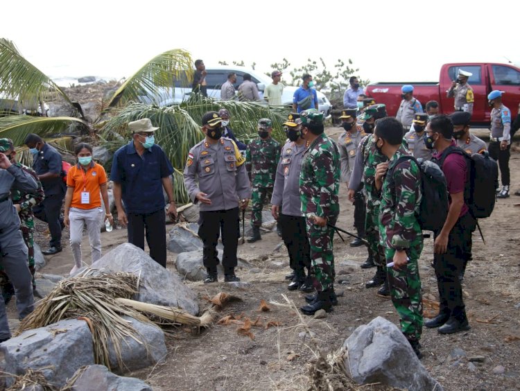 Tinjau NTT, Panglima dan Kapolri Fokuskan Evakuasi Korban dan Kirim Bantuan