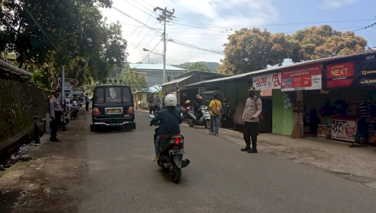 Mencegah Penularan Covid-19, Kapolsek Ndona Bersama Anggota Laksanakan Penertiban Masker dan Himbauan