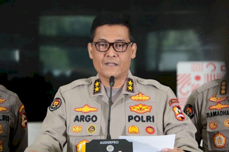 Polri Gelar Upacara Korps Raport Tujuh Jenderal