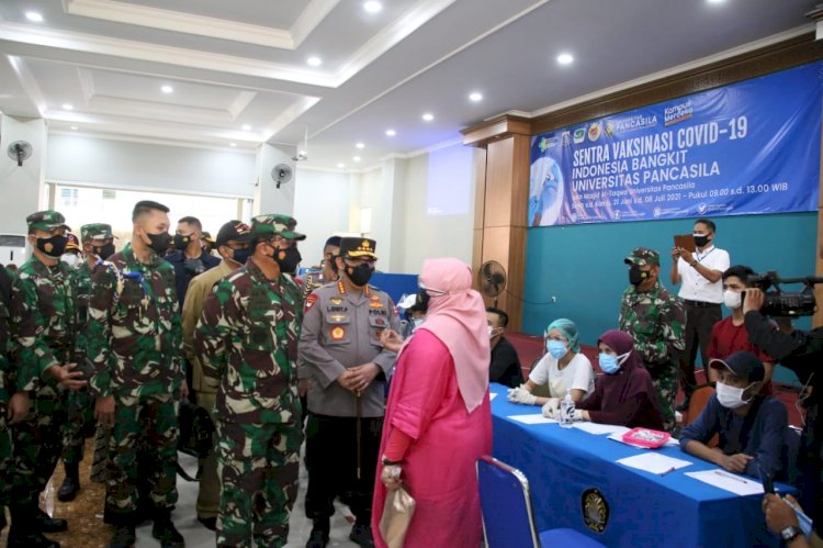 Panglima TNI dan Kapolri Ajak Civitas Akademik,  Pemuda hingga Ormas Terlibat Aktif Percepat Vaksinasi