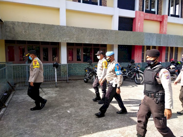 Kapolres Ende Cek Lokasi Karantina Terpusat Pasien Covid-19 Di Stadion Marilonga