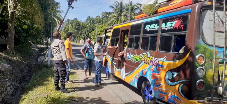 Cegah Covid-19 Meluas, Polsek Nangapanda Melakukan Pendisiplinan Para Pengguna Jalan Dan Sosialisasi Prokes 5M