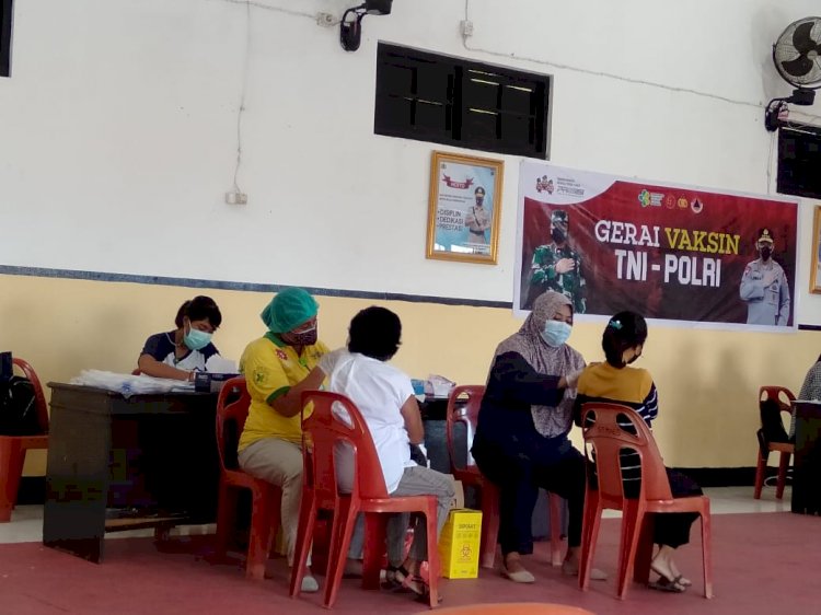 Polres Ende Gelar Gerai Vaksinasi TNI-Polri Tahap II