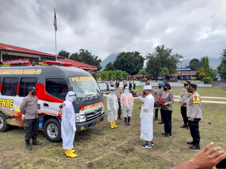 Polres Ende Gelar Vaksin Gratis; Dari  Vaksin Terapung Hingga Launching Mobil Senyum Siaga Covid-19