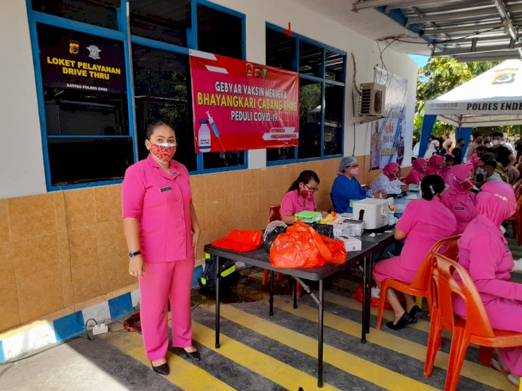 Bhayangkari Cabang Ende Buka Gebyar Vaksin Merdeka Peduli Covid-19 Bagi Kelurga Besar Polri