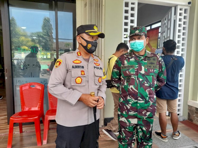 Vaksin Merdeka Polres Ende gandeng Kodim 1602 Ende Gelar Vaksin Untuk Asosiasi Pengusaha Warung Dan Rumah Makan