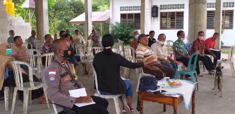 Hadiri Musrenbang Tingkat Rukun Warga, Bhabinkantibmas Ajak Warga Wolonia Tetap Jaga Prokes