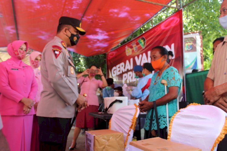 Dapat Pelayanan Vaksin dan Tali Asih, Penyandang Disabilitas Di Sumba Timur Merasa Bersyukur dan Sampaikan Terimakasih Kepada Kapolda NTT